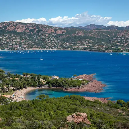 Climatise 2 Pers Proche Et Commerces Avec Balcon Et Wifi A Saint-raphael - Fr-1-466a-28 Saint-Raphaël
